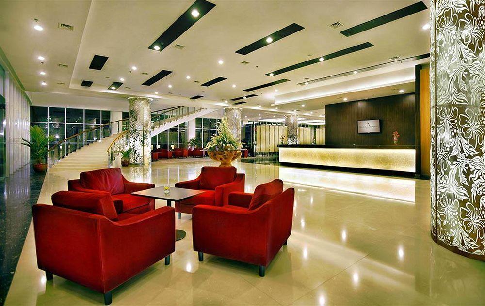 Atria Hotel Μαλάνγκ Εξωτερικό φωτογραφία