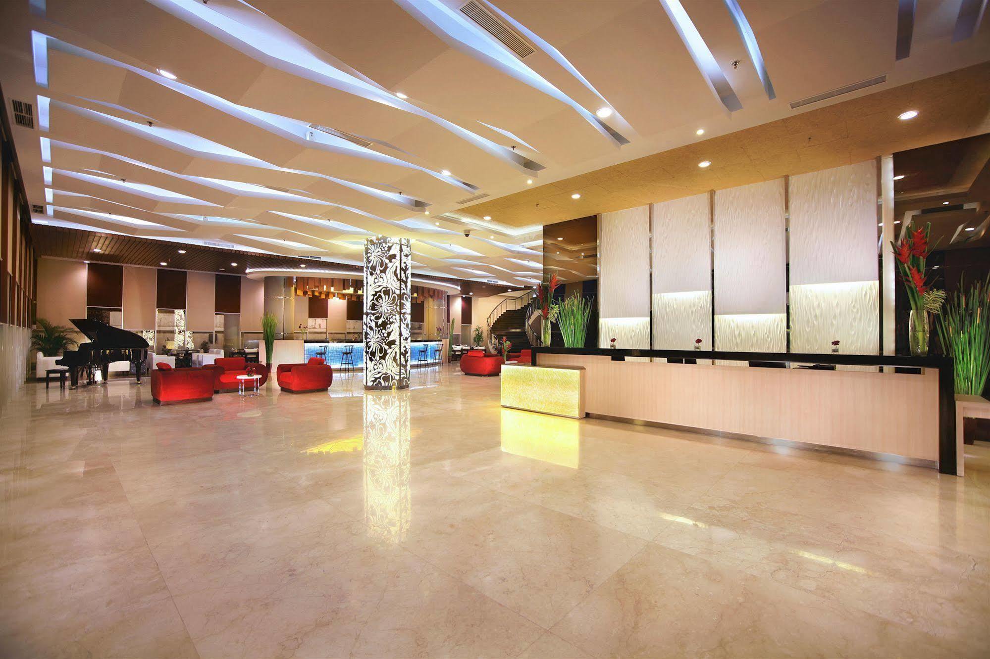 Atria Hotel Μαλάνγκ Εξωτερικό φωτογραφία